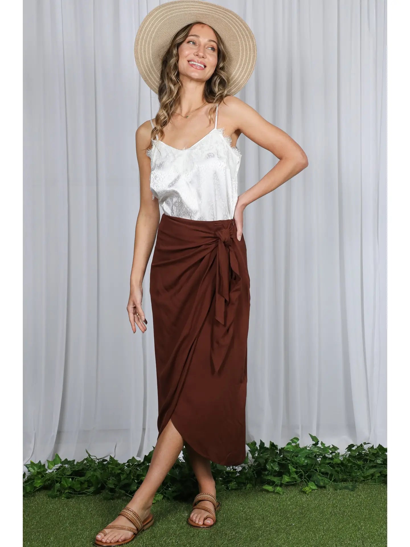 vs82938A high waisted tie wrap midi skirt