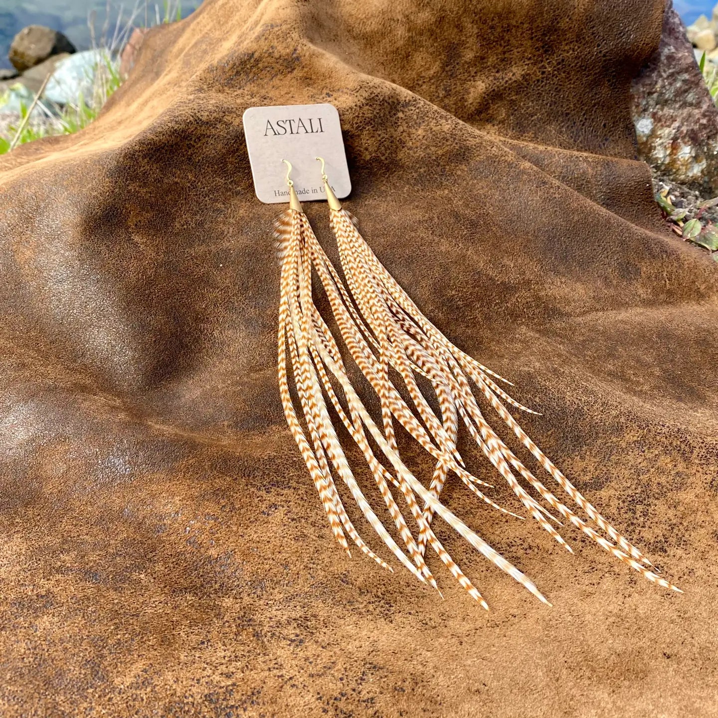 E1162D Grizzly.Gold Feather Earrings