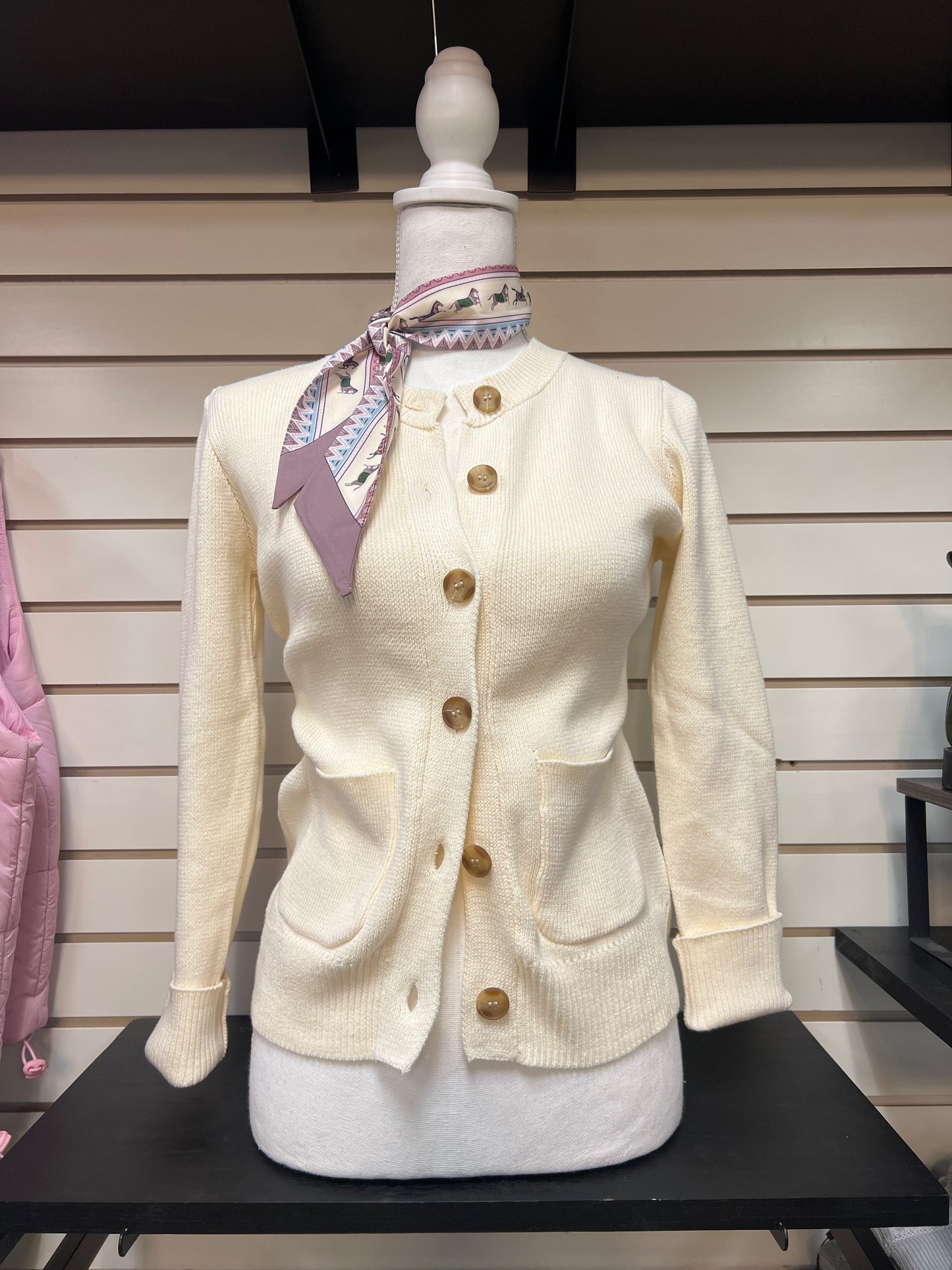 Round neck pocket cardigan