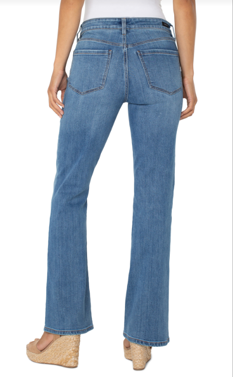 lucy bootcut 32"