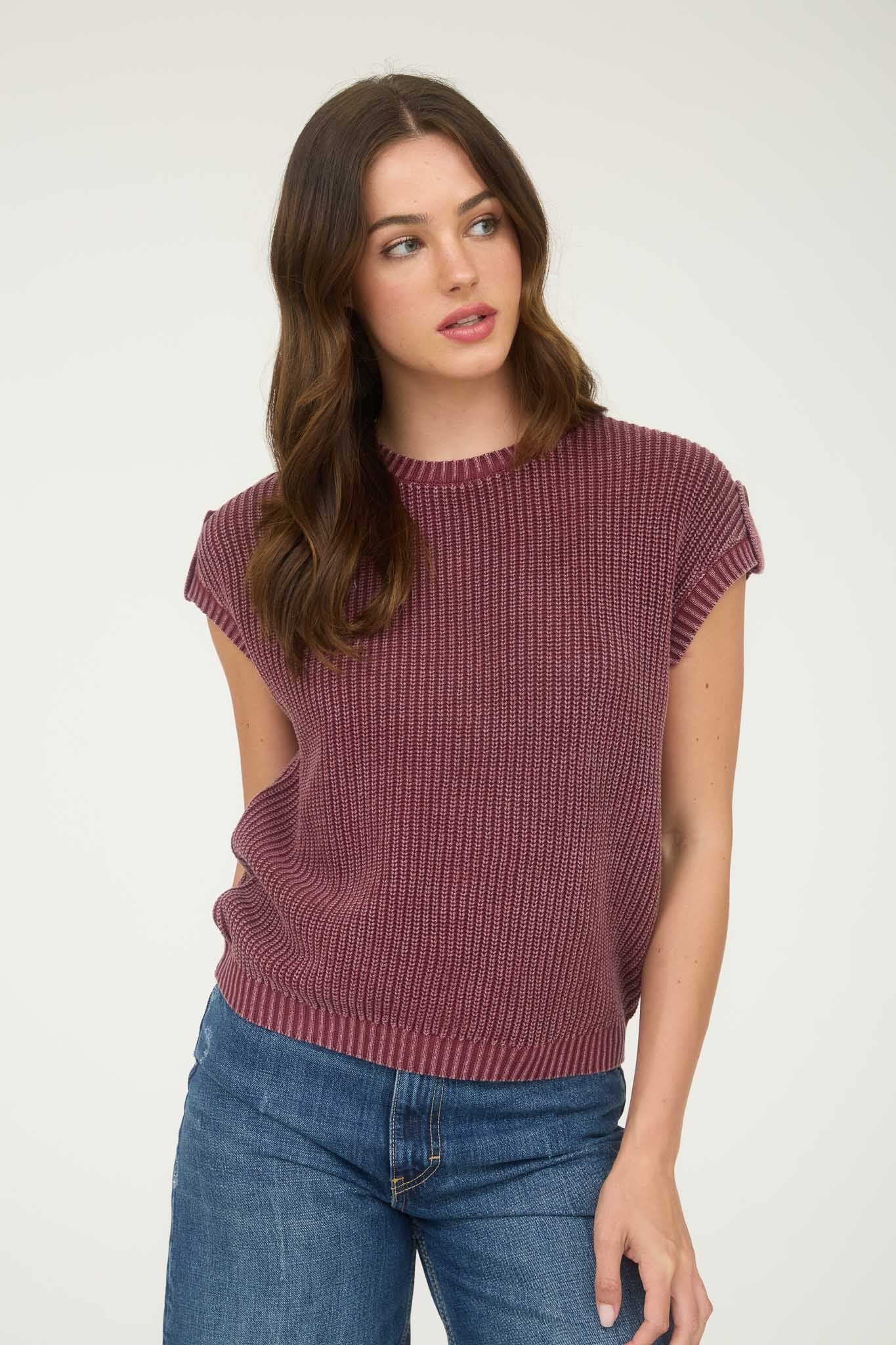 Button back sleeveless sweater