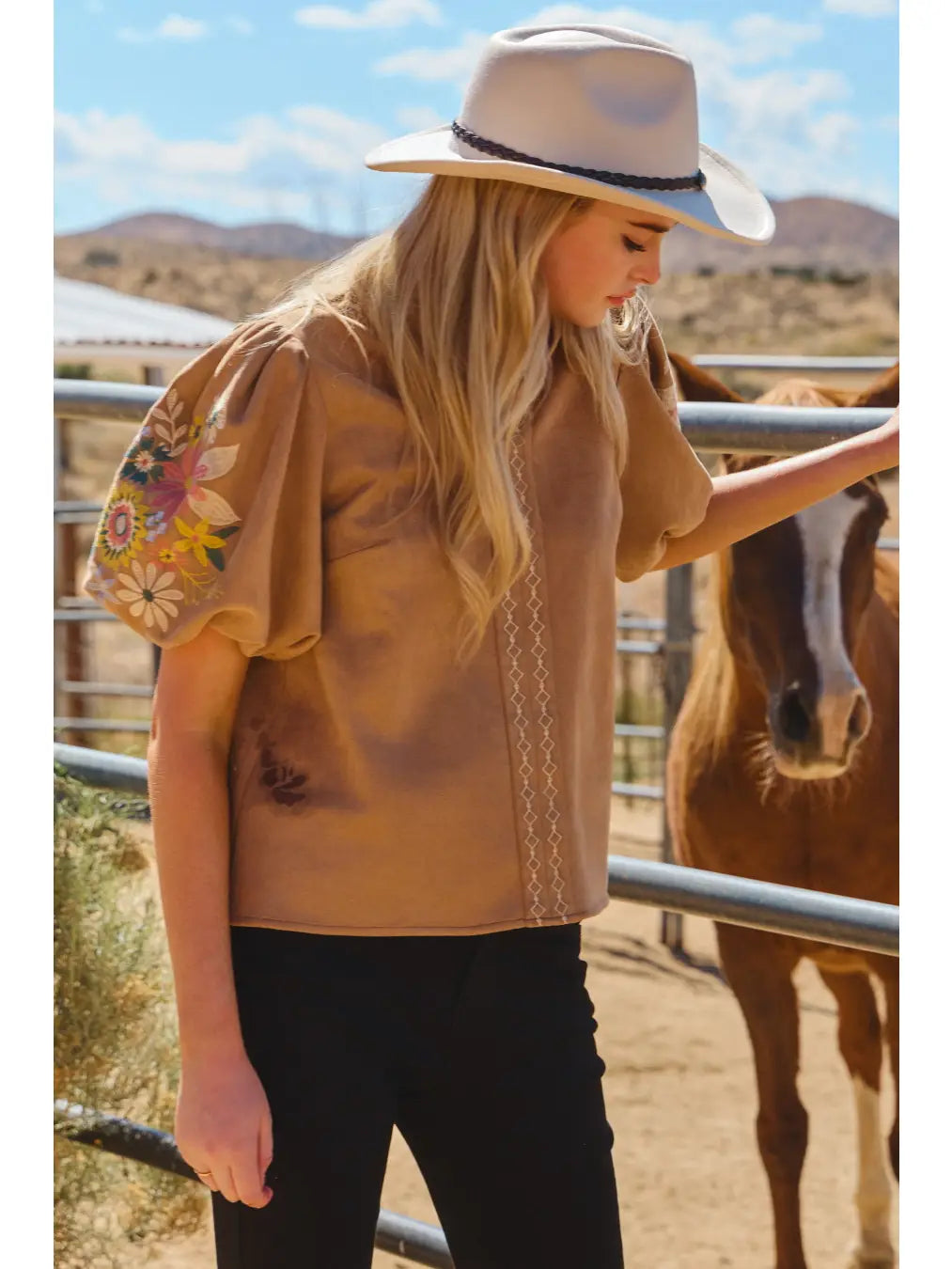 IT18288 Faux Suede Puff Sleeve TOp Camel