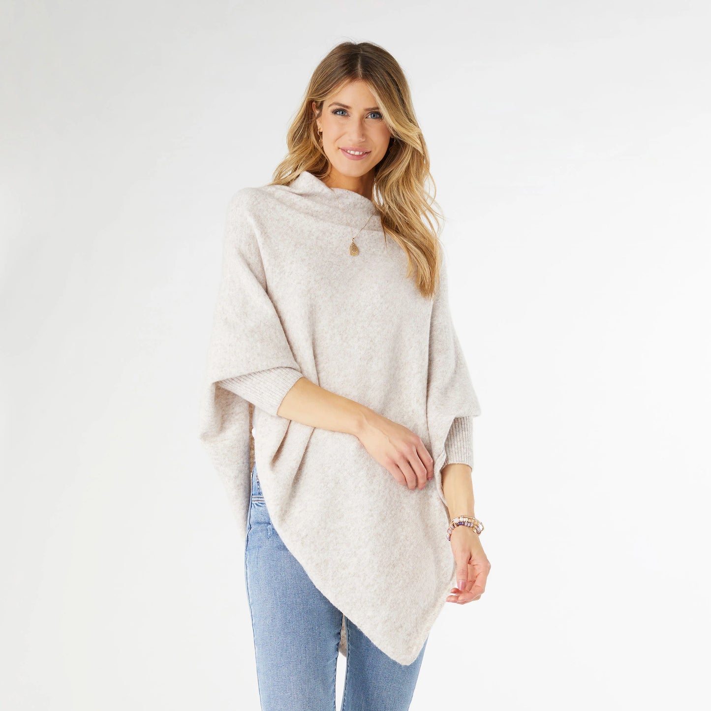 2519000 Dylan Sweater Poncho