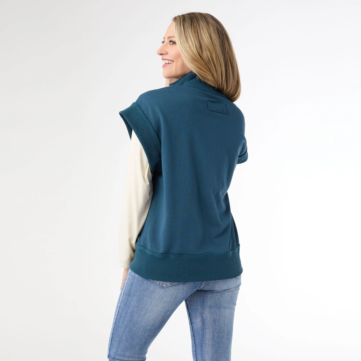 2539111I Kaitlyn Zipper Vest