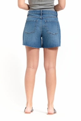 5" Loose Short w fray hem