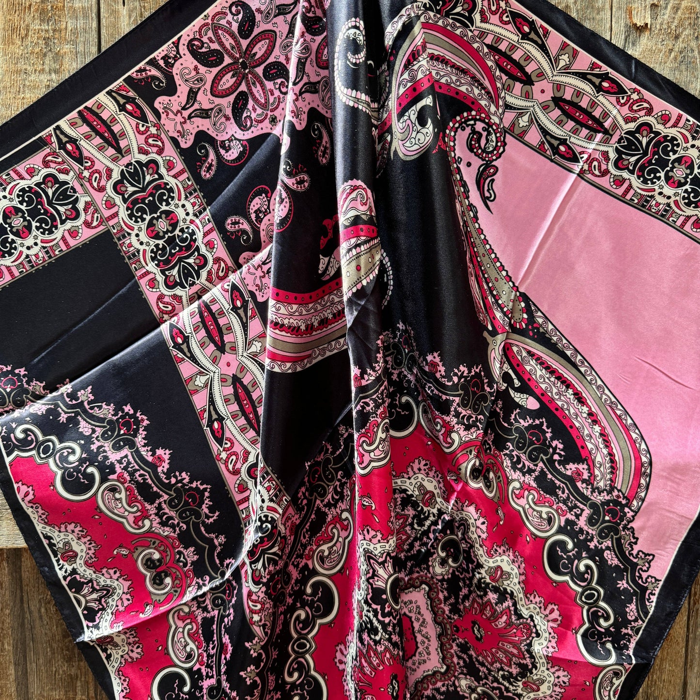 Rodeo Drive - 35X35" Pink and Black Wild Rag / Scarf WR1017
