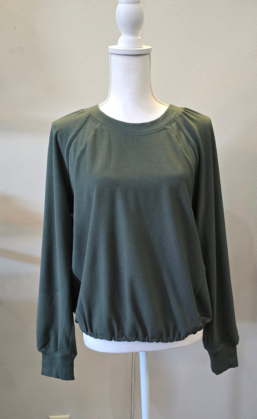 Raglan Duet Bungee Pullover