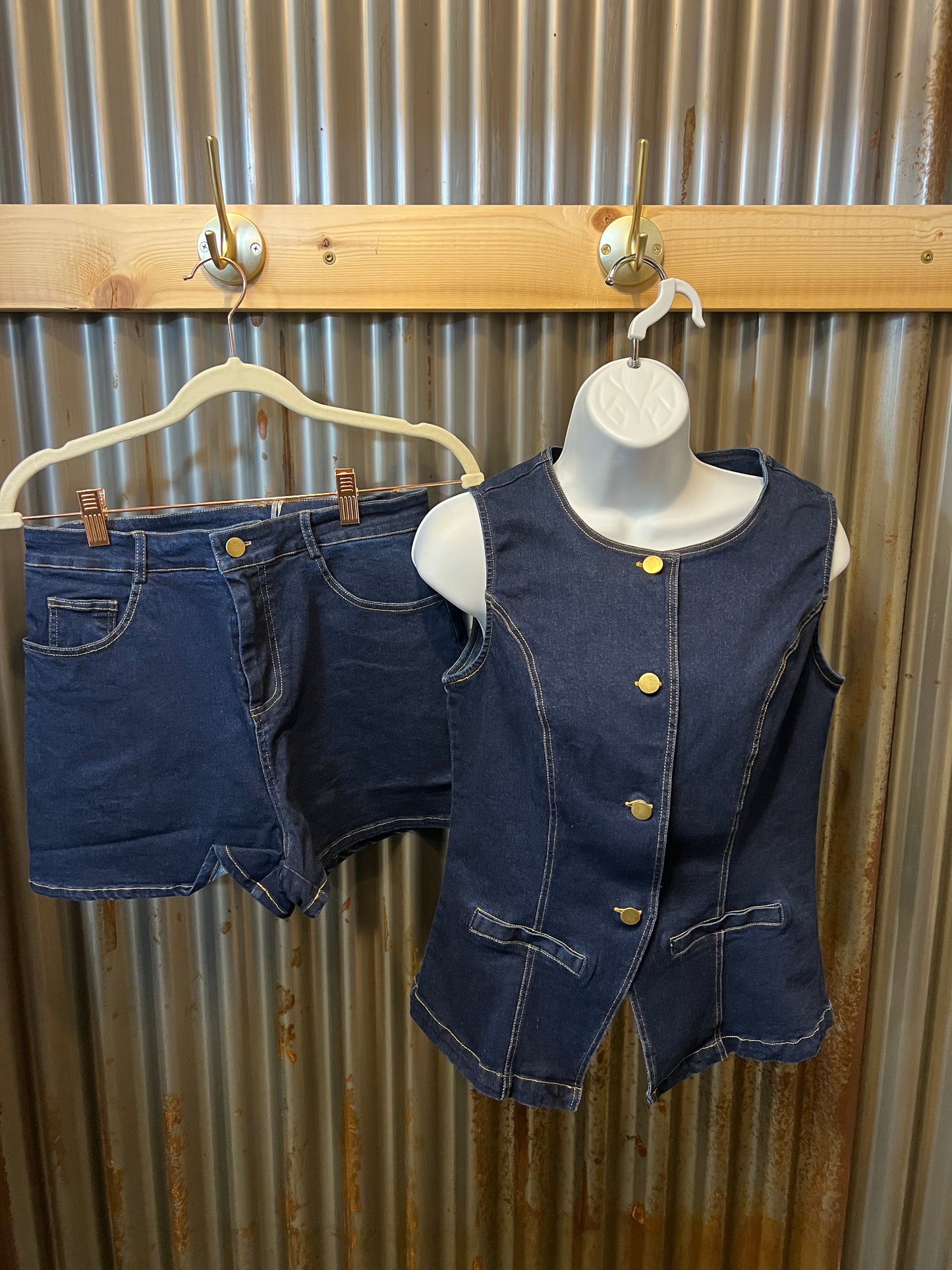 SY8498-SH Stretched Denim Shorts