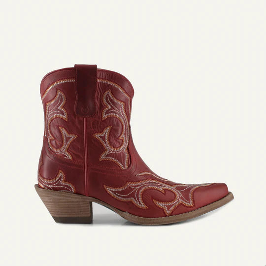 Regina Red-Boots