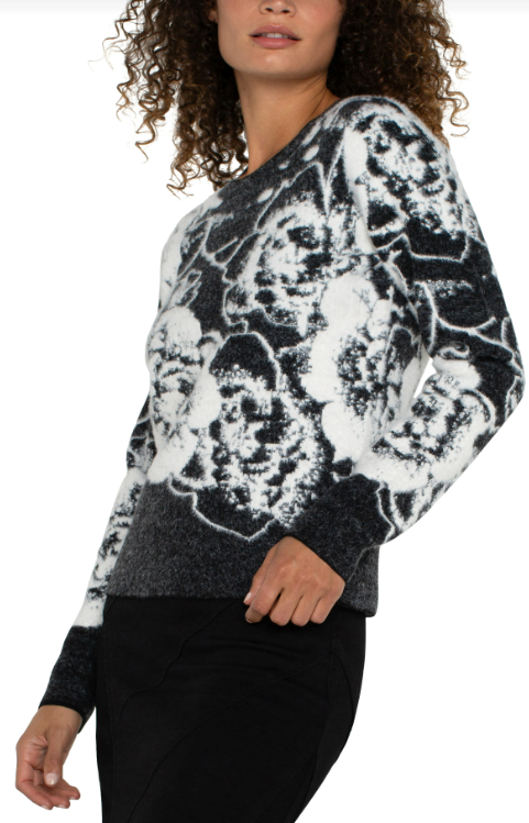 ls crew neck sweater blk wht floral