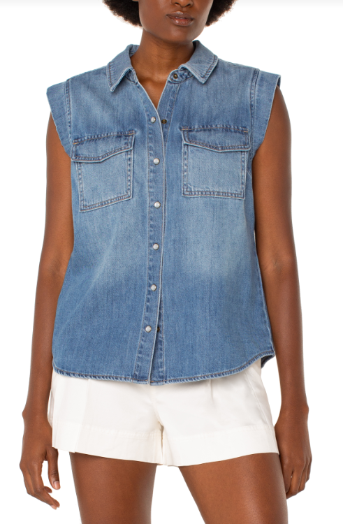 sleeveless shirt w/ pockets