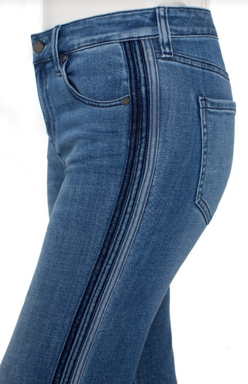 hannah flare w/ self trim 32" canyon road