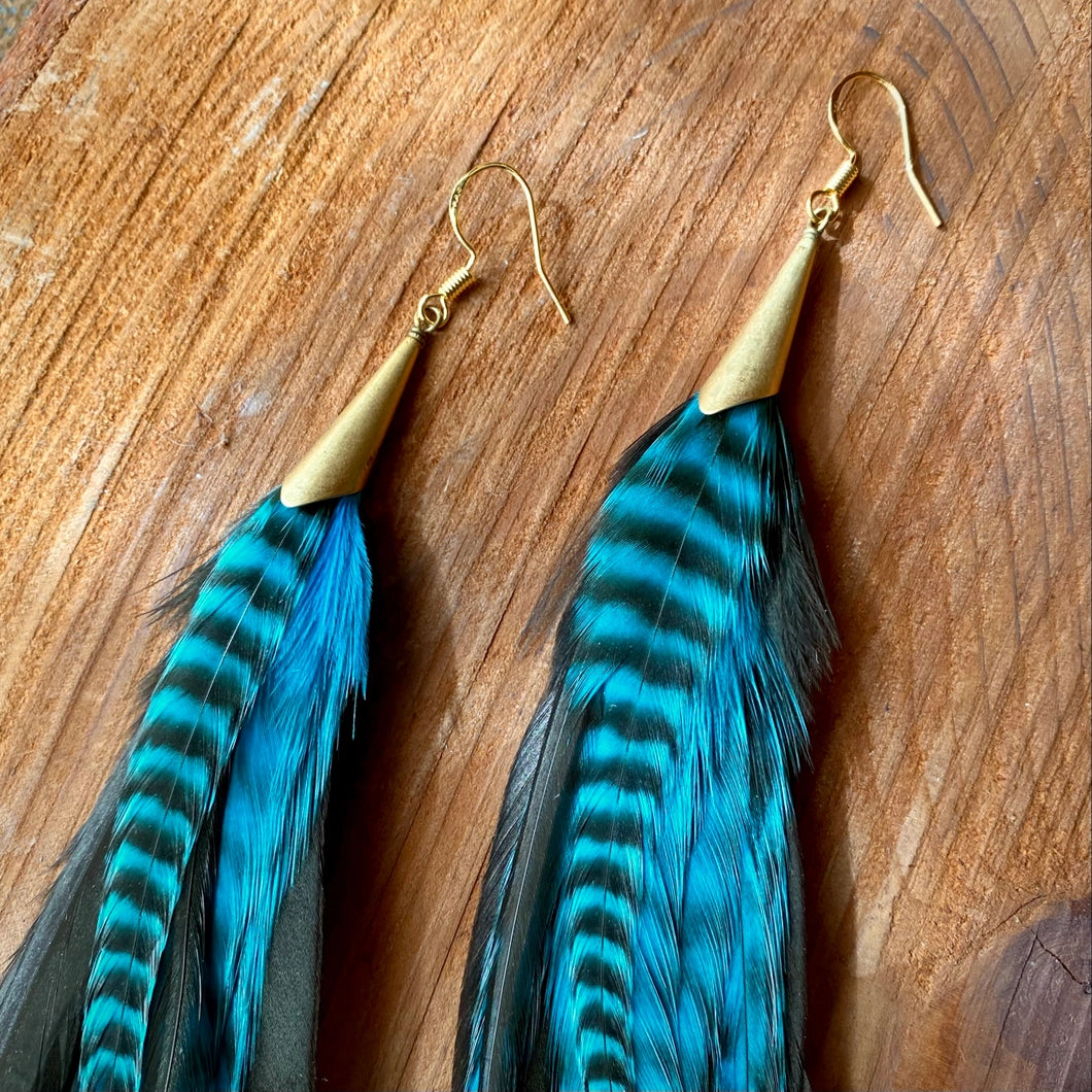 E1162L Long Feather Teal Blk Grizzly