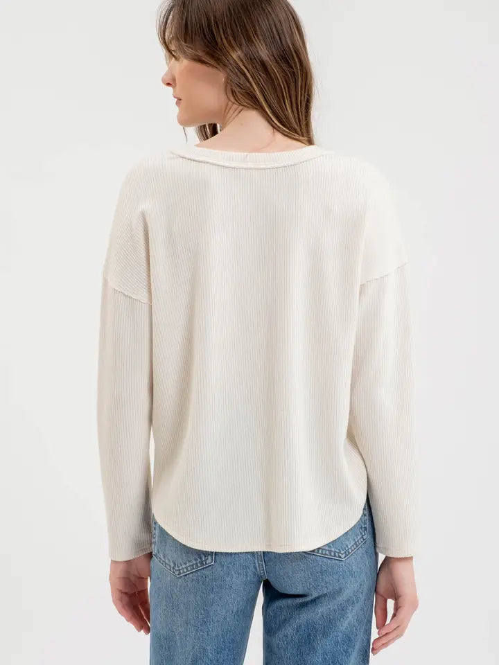 B4FT1066 Button Vneck LS Knit Cream