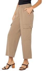 Hi-rise cargo crop tan
