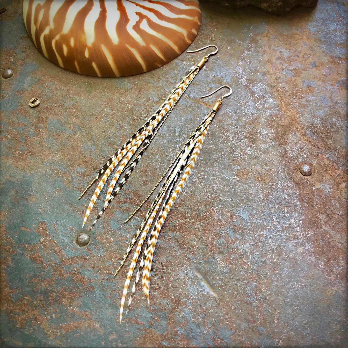 E1161W Mini Grizzly & Ginger Earrings