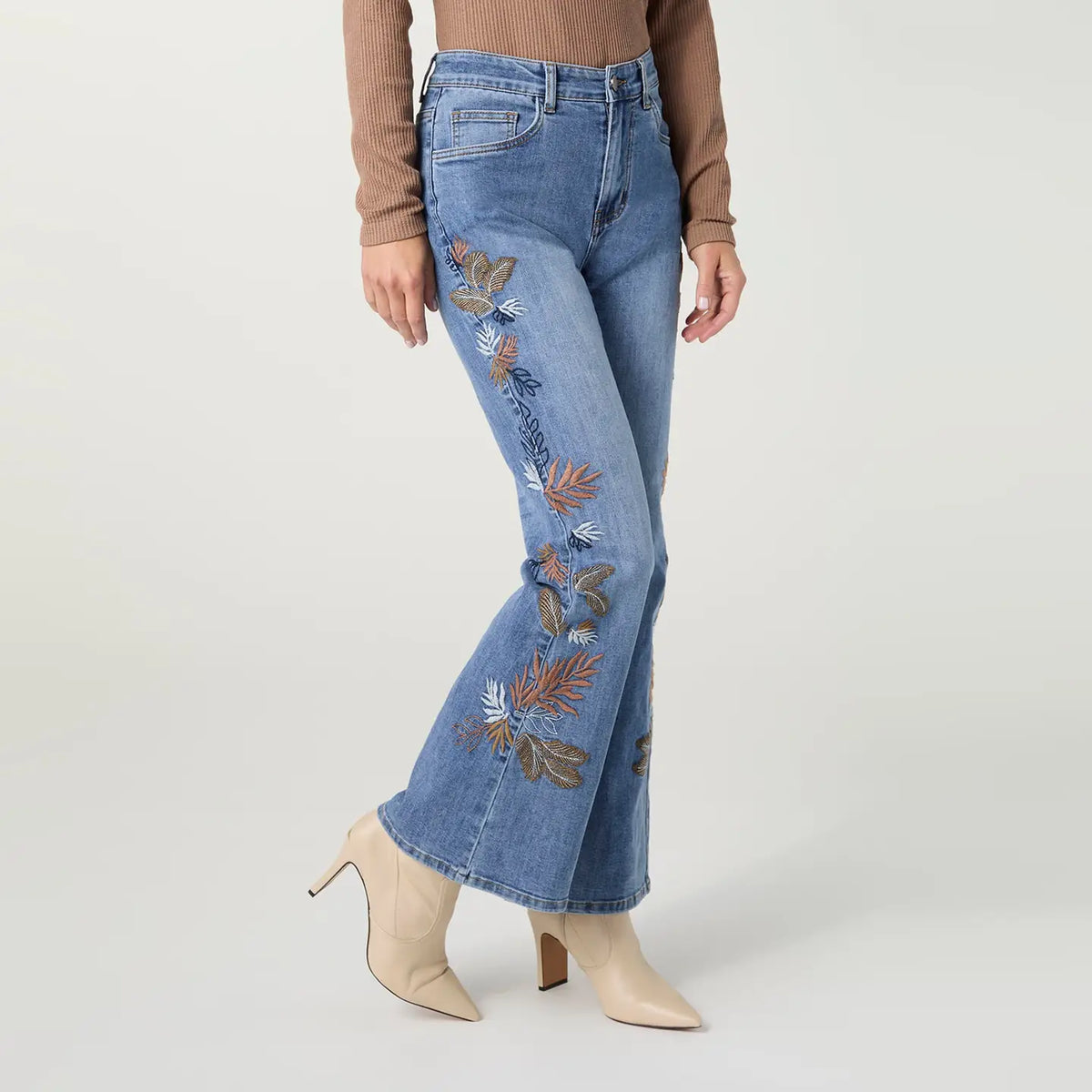 Bambu Soft Flare with Leaf Embroidery - Medium Denim