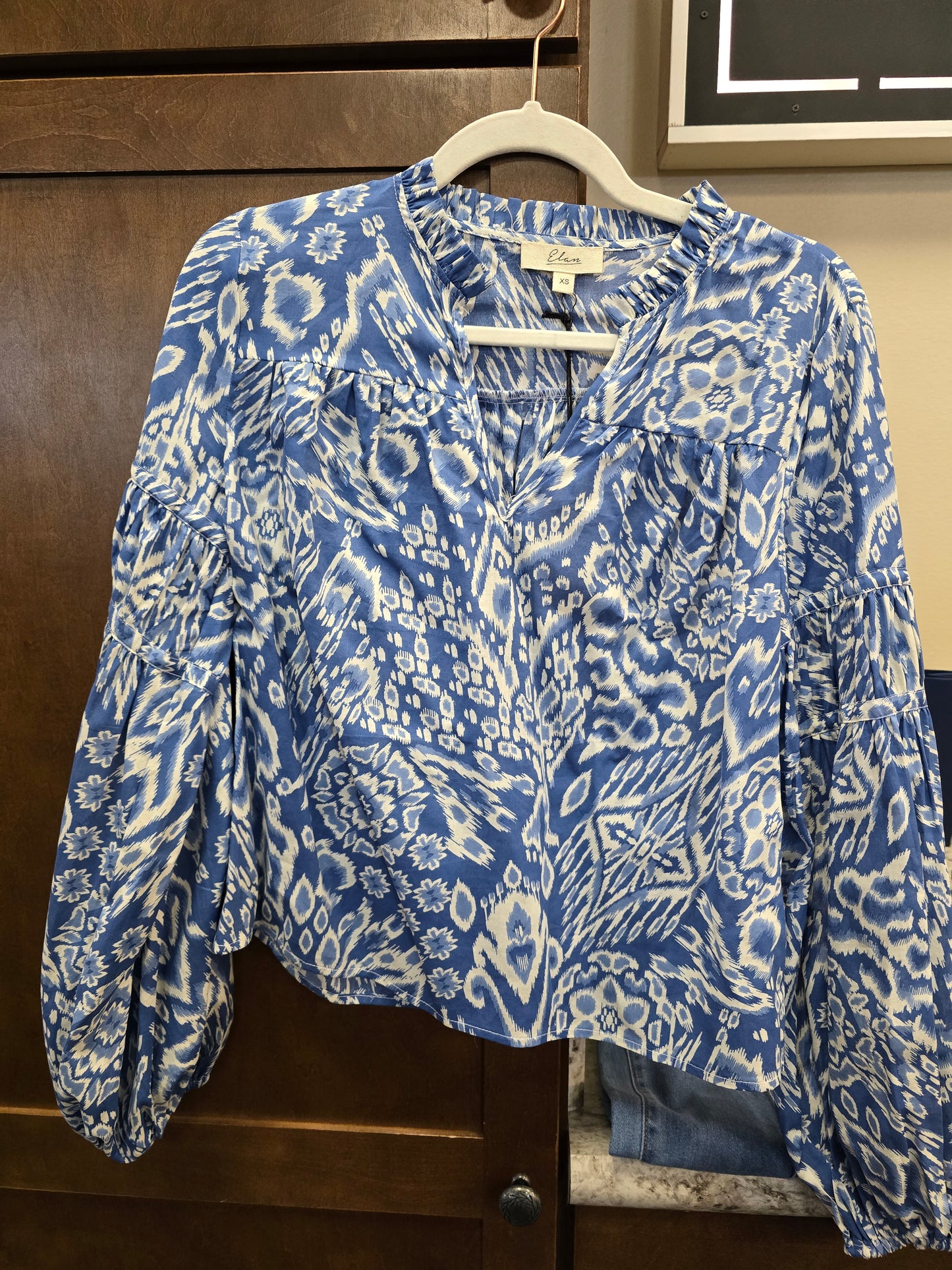 VP11496 Vneck Bubble Blouse