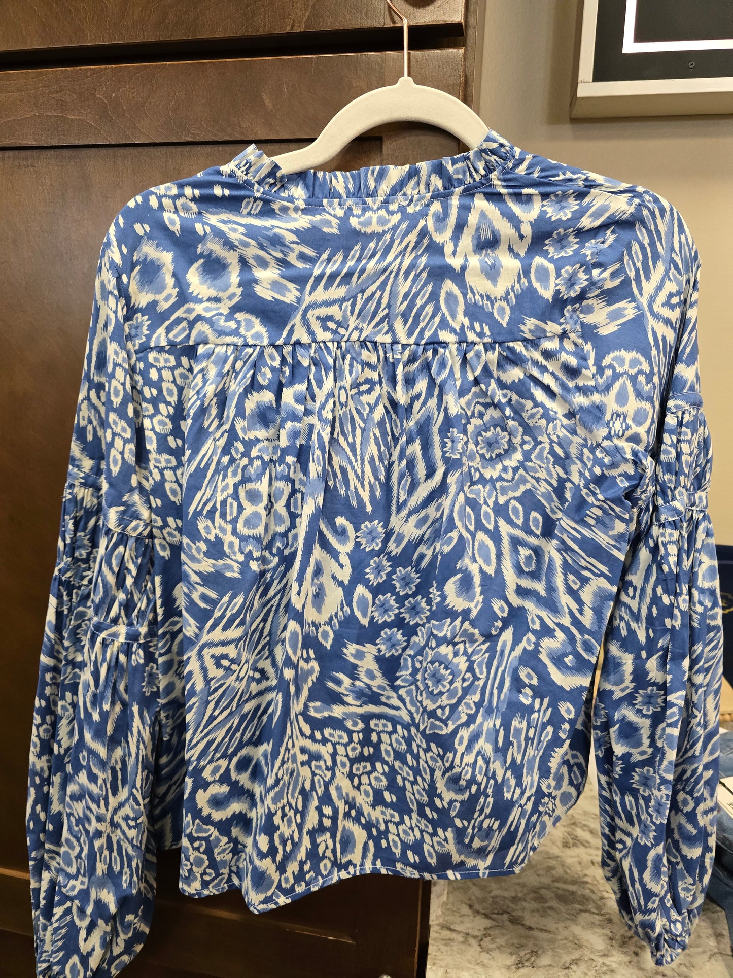 VP11496 Vneck Bubble Blouse