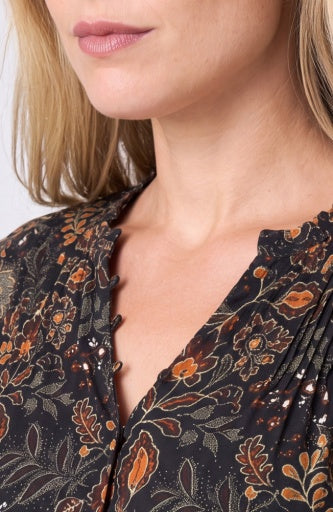 Long Sleeve Woven Blouse W Pintucks - blk/rust multi