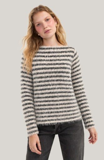 Long Sleeve Boatneck Knit Top