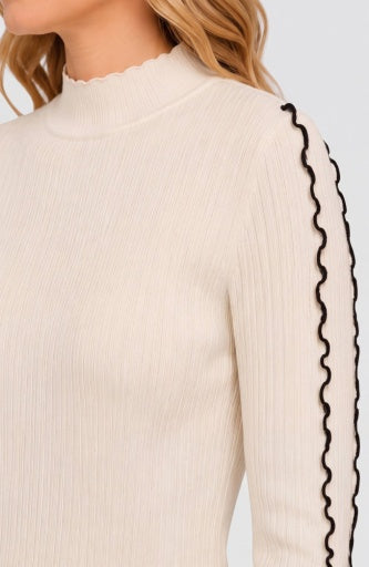 Mock Neck Long Sleeve Sweater - crm w/ black